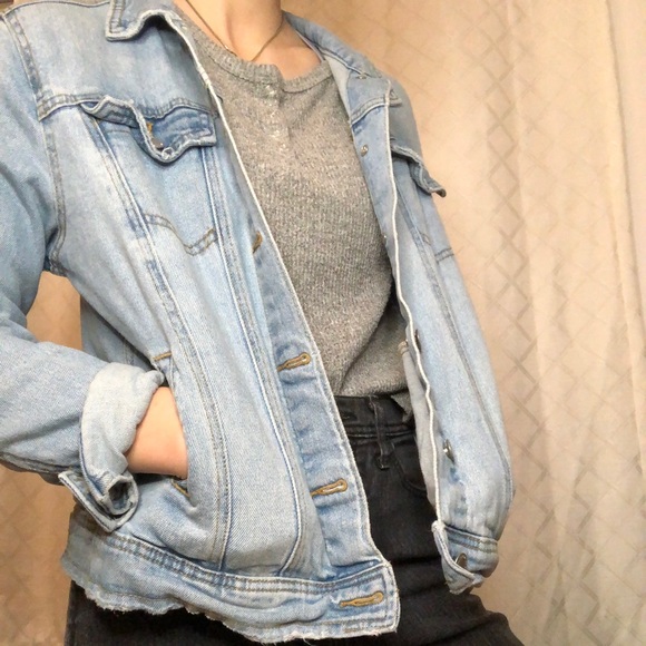 🌼Jean jacket🌼 - Picture 4 of 5